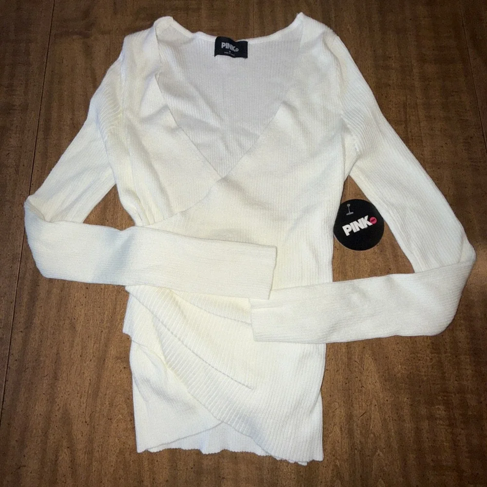 Pink Dot Junior Women Sweater Pullover Top Long Sleeve Ivory V Neck‎ Medium